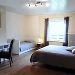 بيت للعطل De La Fontaine Saint-Blin