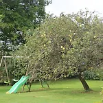 بيت للعطل De La Fontaine Saint-Blin