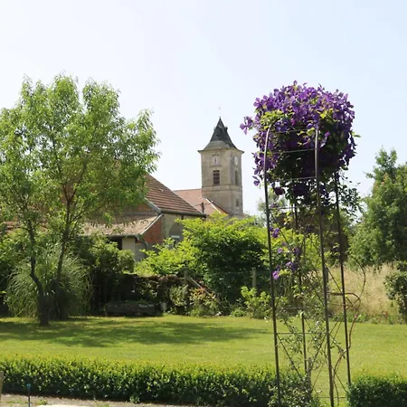 Дом отдыха De La Fontaine Saint-Blin